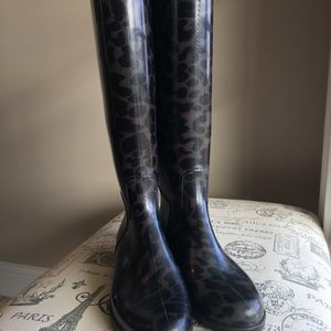 dav rain boots
